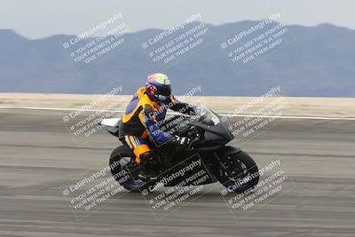 media/Nov-15-2025-Race Pace (Sat) [[8de605a2d8]]/Non Verified Riders (1st 20 Minutes)/Bowl (1015am)/